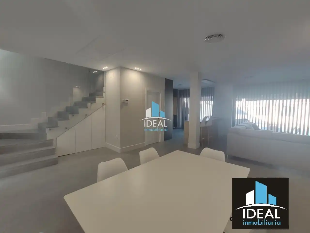 Casa adosada en venta en Villanueva de la Serena con Aire acondicionado, Calefacción y Terraza