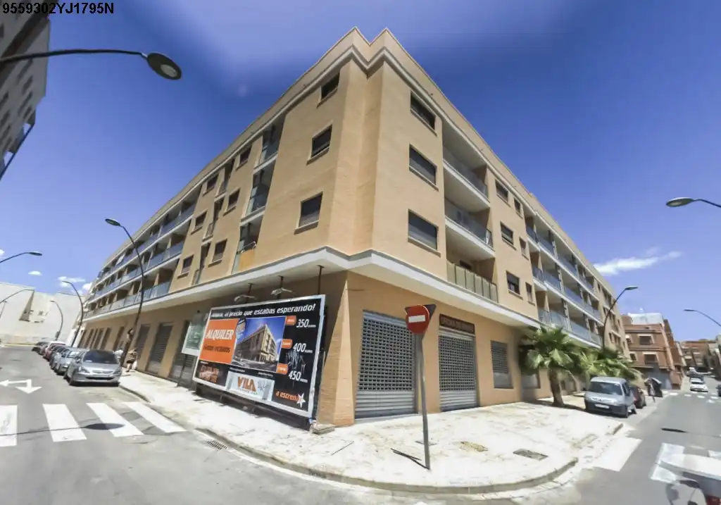 Business premises for sale in Carrer Benidorm 16