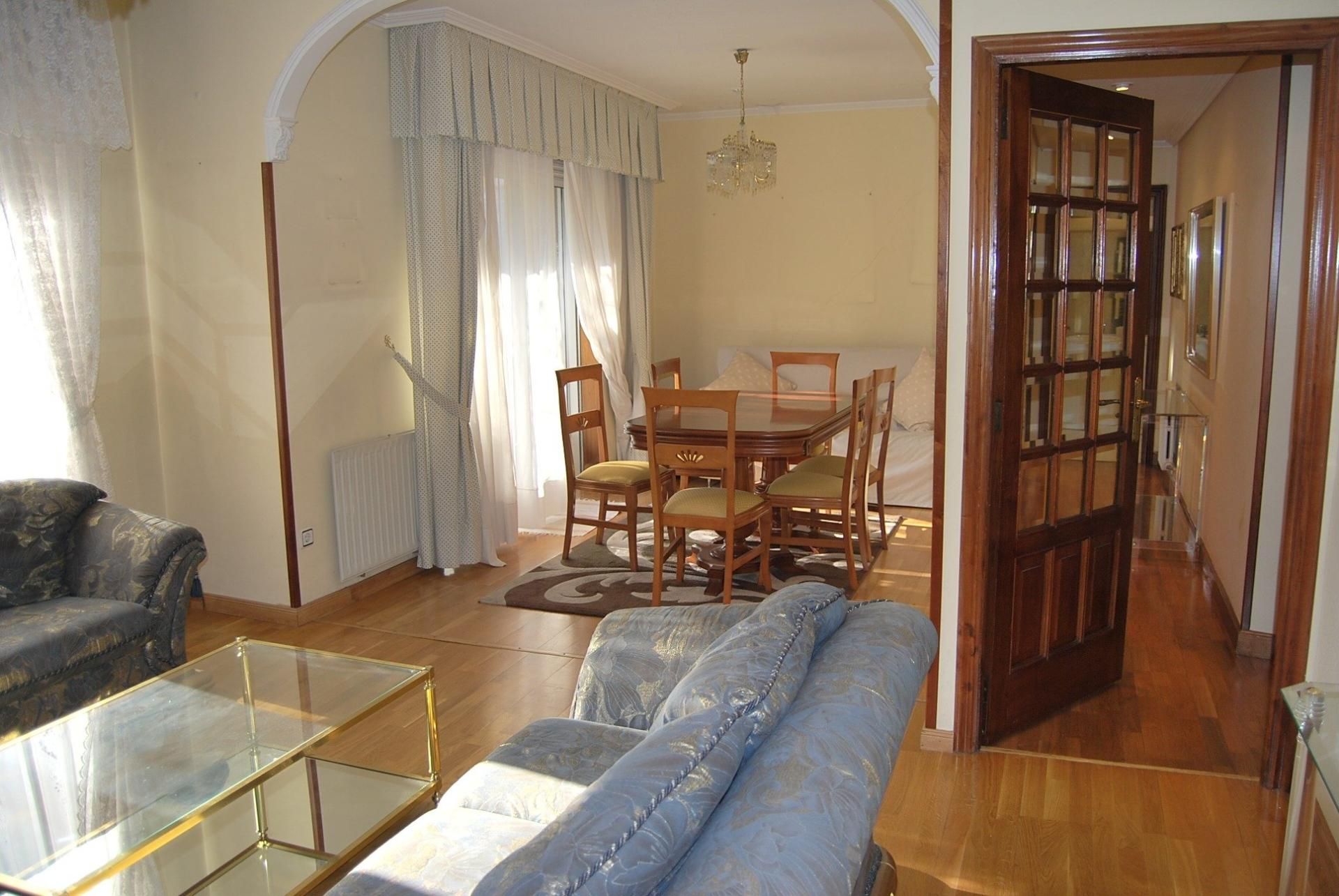 Sala d'estar de Pis en venda en Pontevedra Capital  amb Terrassa