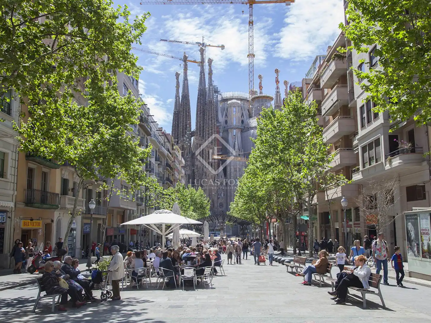 Vista exterior de Pis en venda en Barcelona amb Aire condicionat, Jardí privat i Terrassa