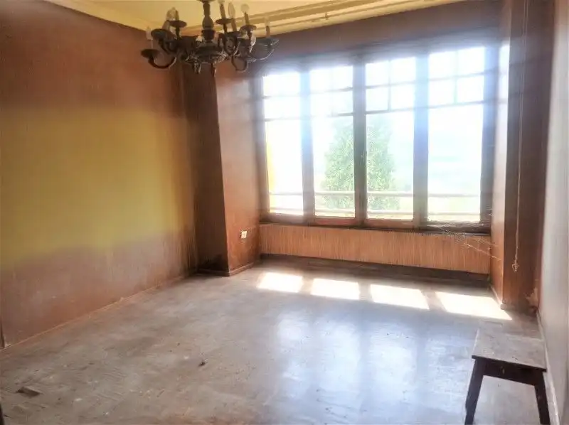 Menjador de Edifici en venda en Tineo