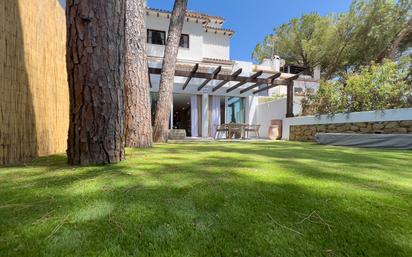 Jardí de Planta baixa en venda en Marbella amb Aire condicionat, Terrassa i Piscina