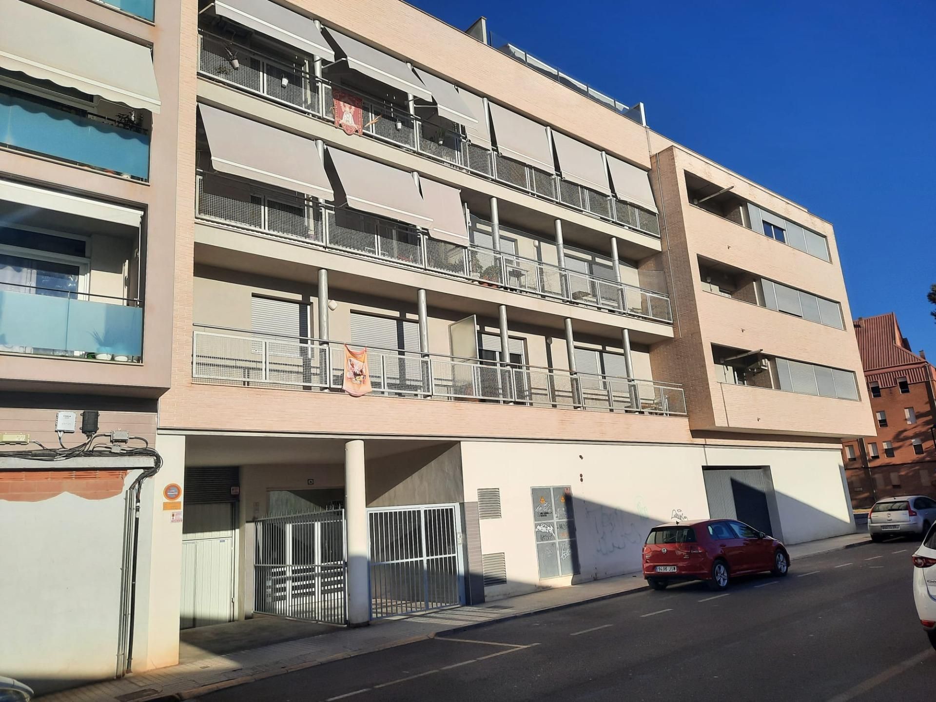 Exterior view of Flat for sale in Almansa  with Air Conditioner, Heating and Storage room