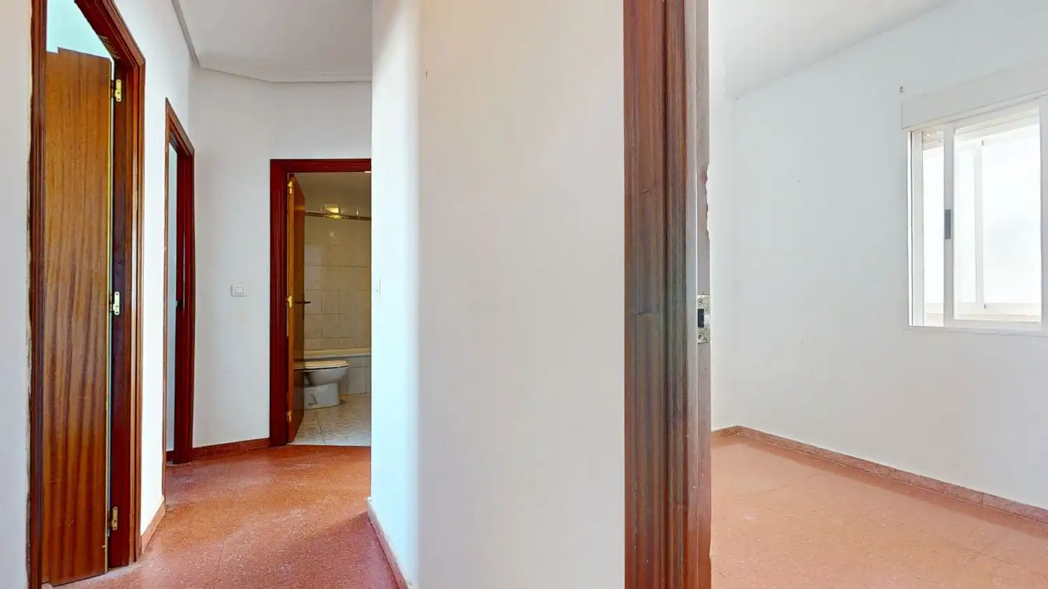Flat with terrace for sale in ANTONIO MACHADO 4, imagen 3