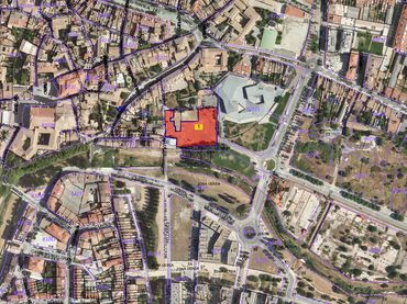 Terreny residencial en venda a Estadi - Santa Anna