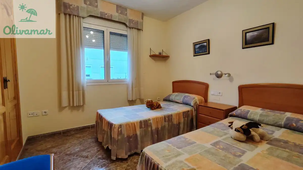 Dormitori de Casa o xalet en venda en Oliva amb Moblat
