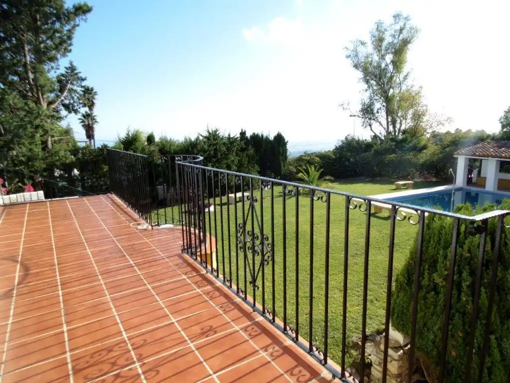 Chalet con jardín en venta en Mijas pueblo