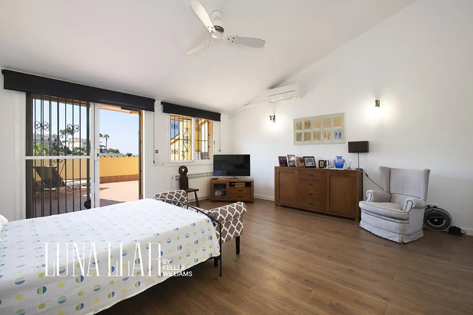 Bedroom of Detached homes for sale in Sitges  with Air Conditioner, Heating and Private garden