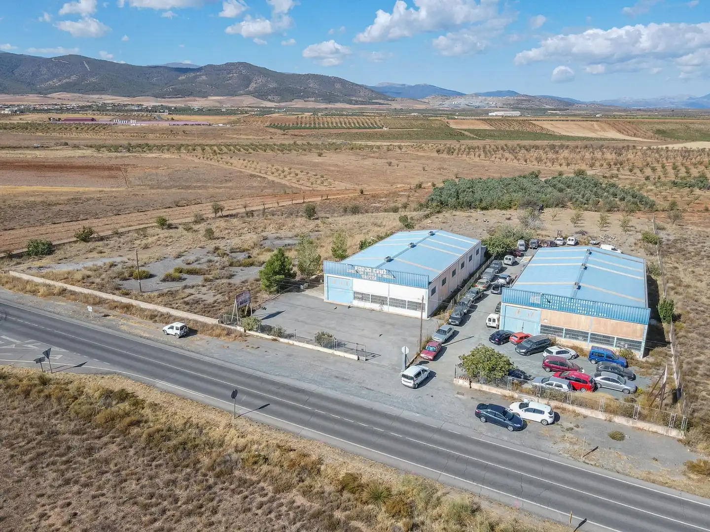 Vista exterior de Nave industrial en venta en Cogollos de Guadix