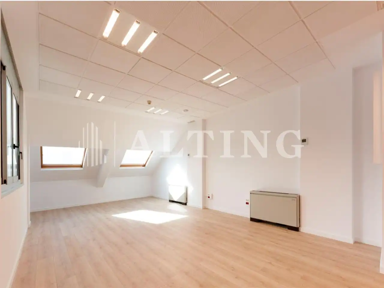 Office space with lift to rent in Carrer Aragó 182, imagen 9