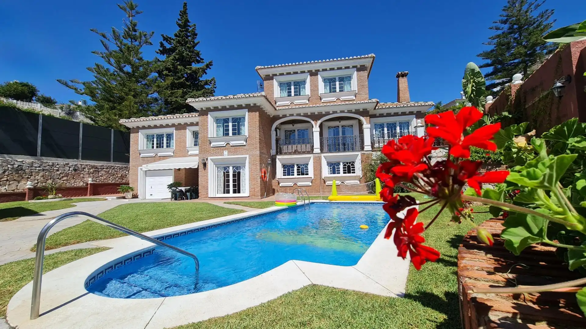 Garden of Houses for sale in Benalmádena  with Air Conditioner, Heating and Private garden
