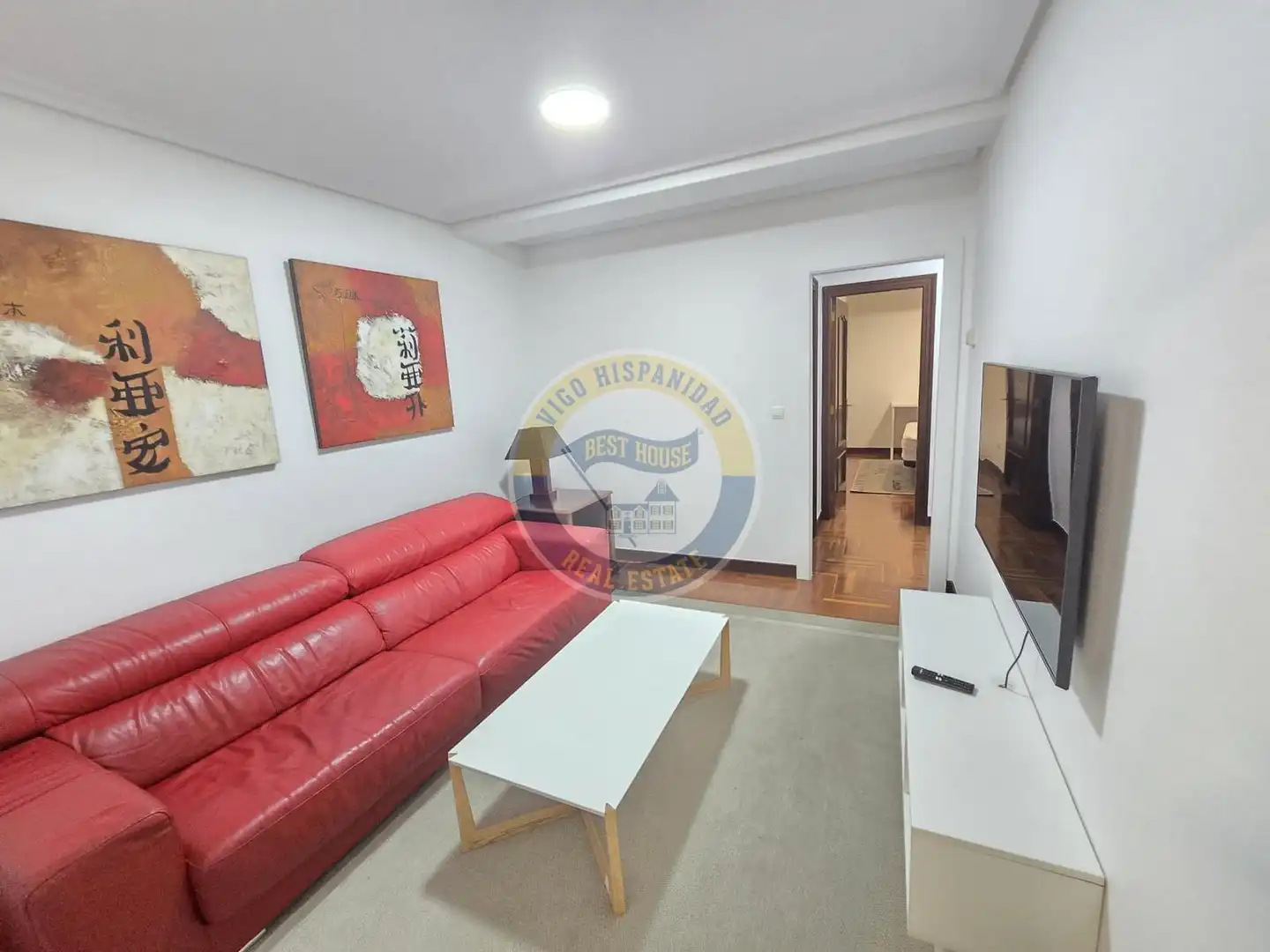 Sala d'estar de Pis de lloguer en Vigo  amb Calefacció, Parquet i Moblat