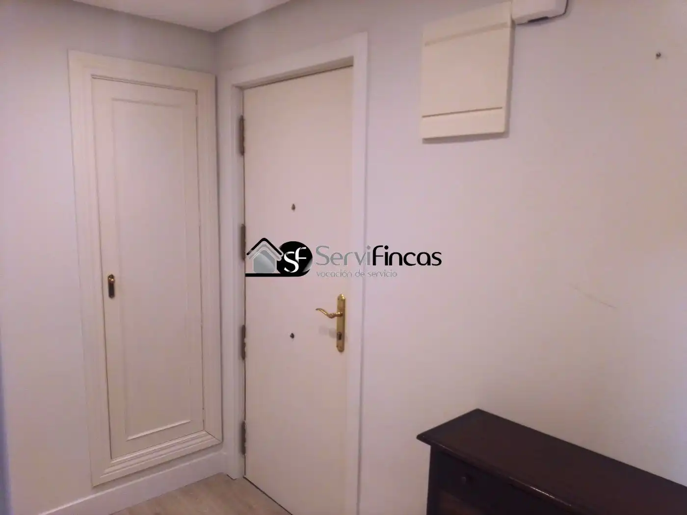 Flat for rent in Madrid  with Air Conditioner, Terrace and Furnished