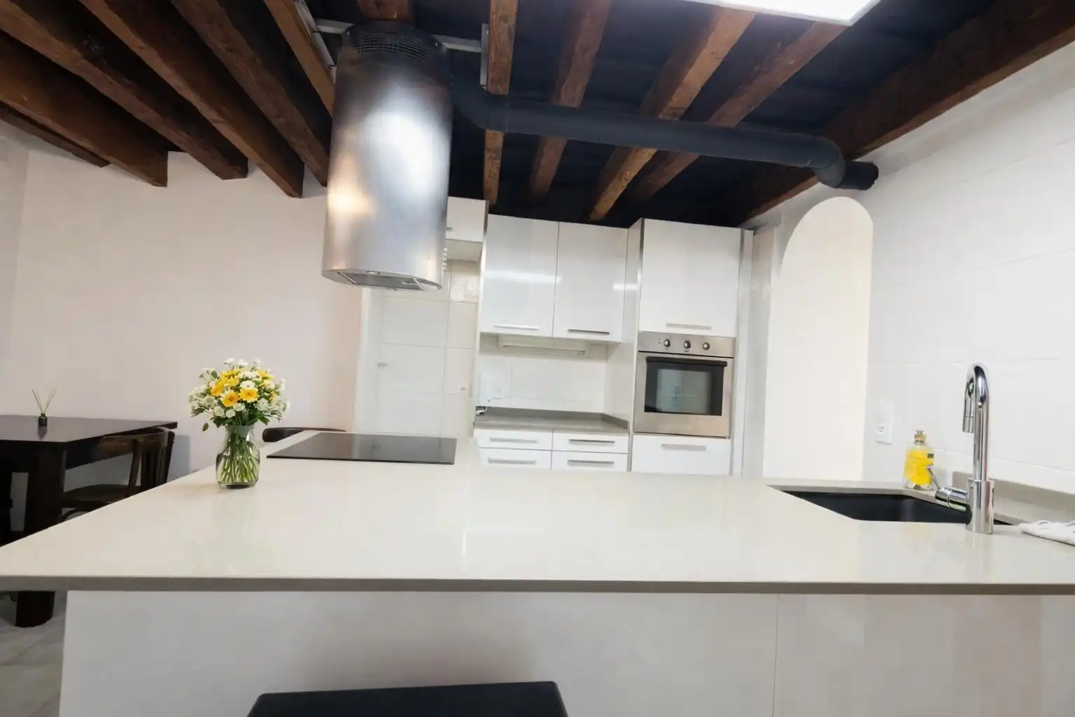 Cocina de Piso en venta en Vilanova i la Geltrú con Terraza, Amueblado y Balcón