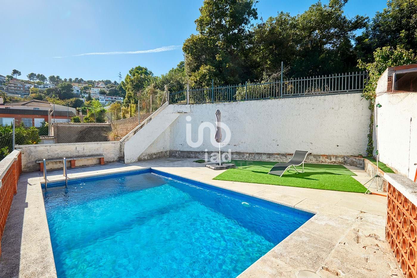 Swimming pool of House or chalet for sale in Santa Coloma de Cervelló  with Air Conditioner, Heating and Terrace