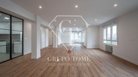 Foto 2 de Piso en venta en Avenida Avenida Carlos I, 14, Amara, Donostia - San Sebastián