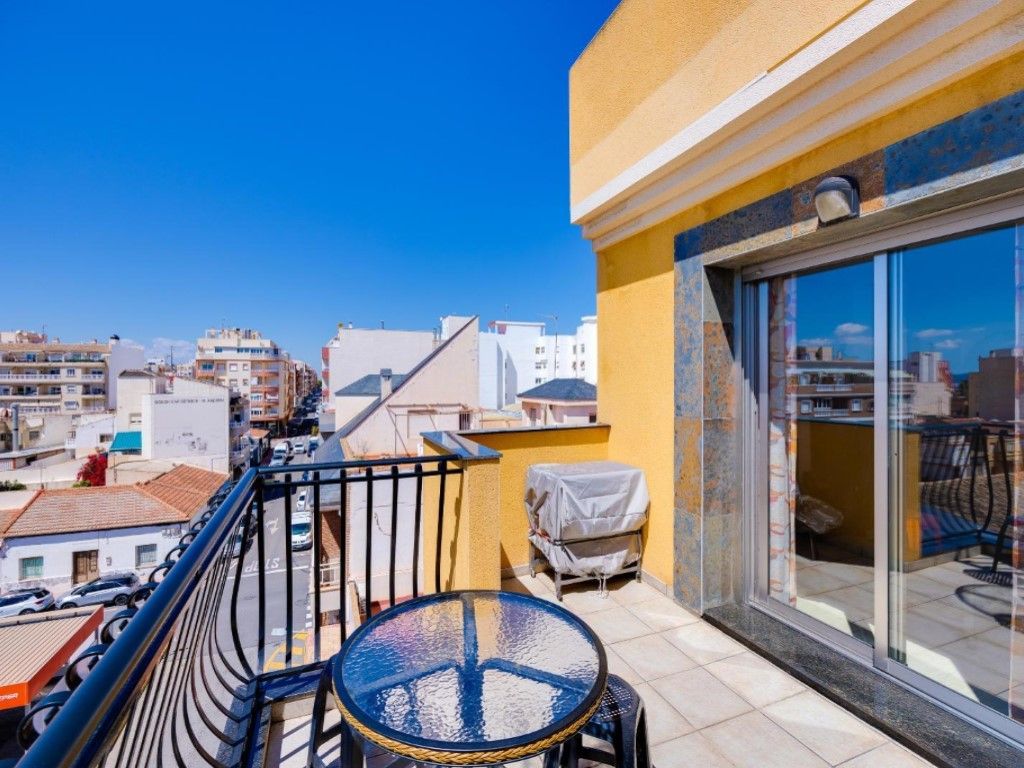 Terrace of Attic for sale in Torrevieja  with Air Conditioner and Furnished