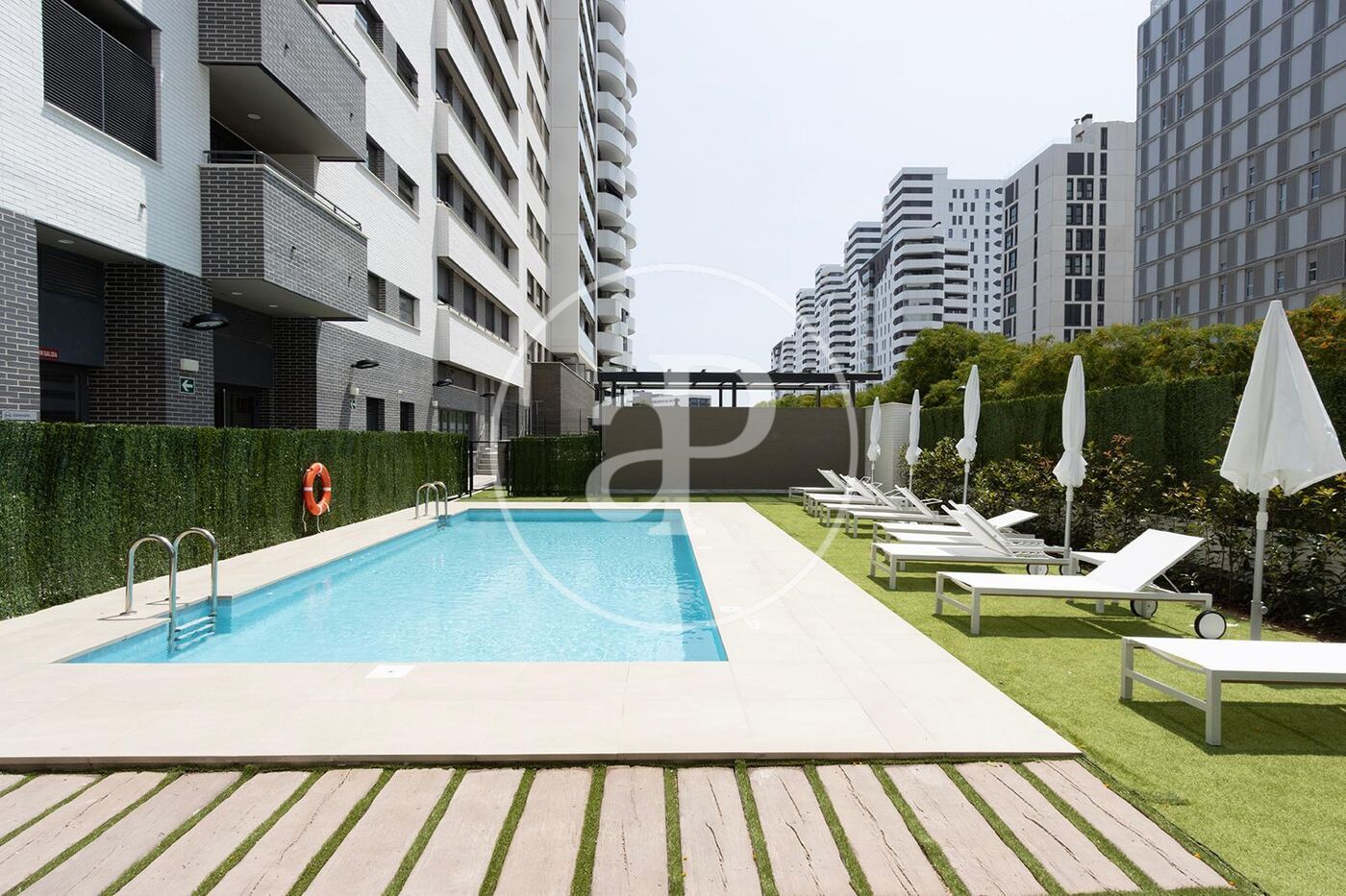 Piscina de Pis en venda en  Valencia Capital amb Aire condicionat, Calefacció i Jardí privat