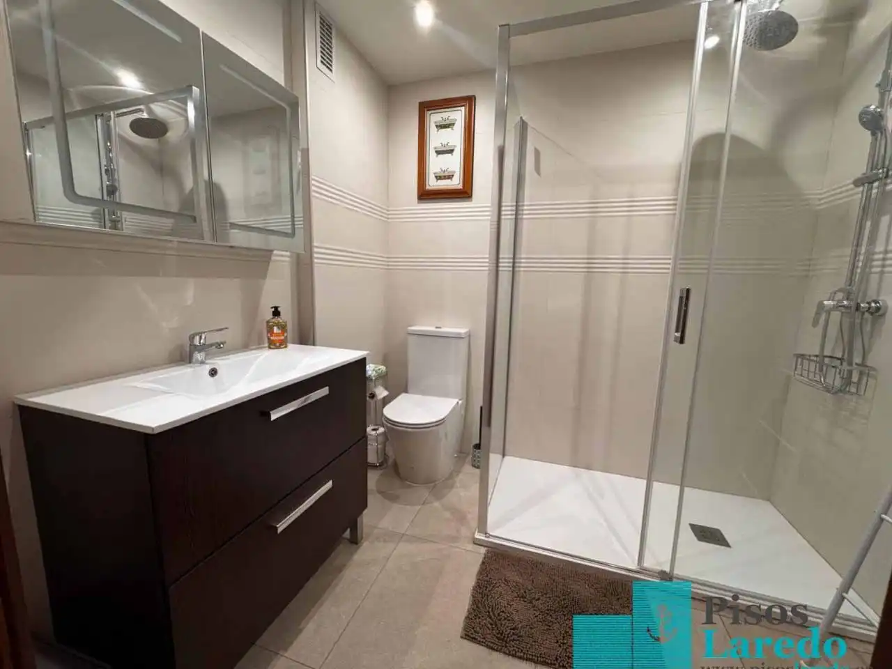 Bathroom of Flat for rent in Laredo  with Heating, Terrace and Furnished