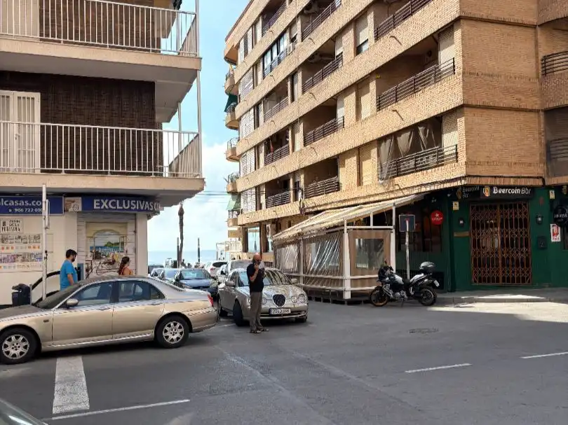 Vista exterior de Piso en venta en Torrevieja con Aire acondicionado, Terraza y Balcón