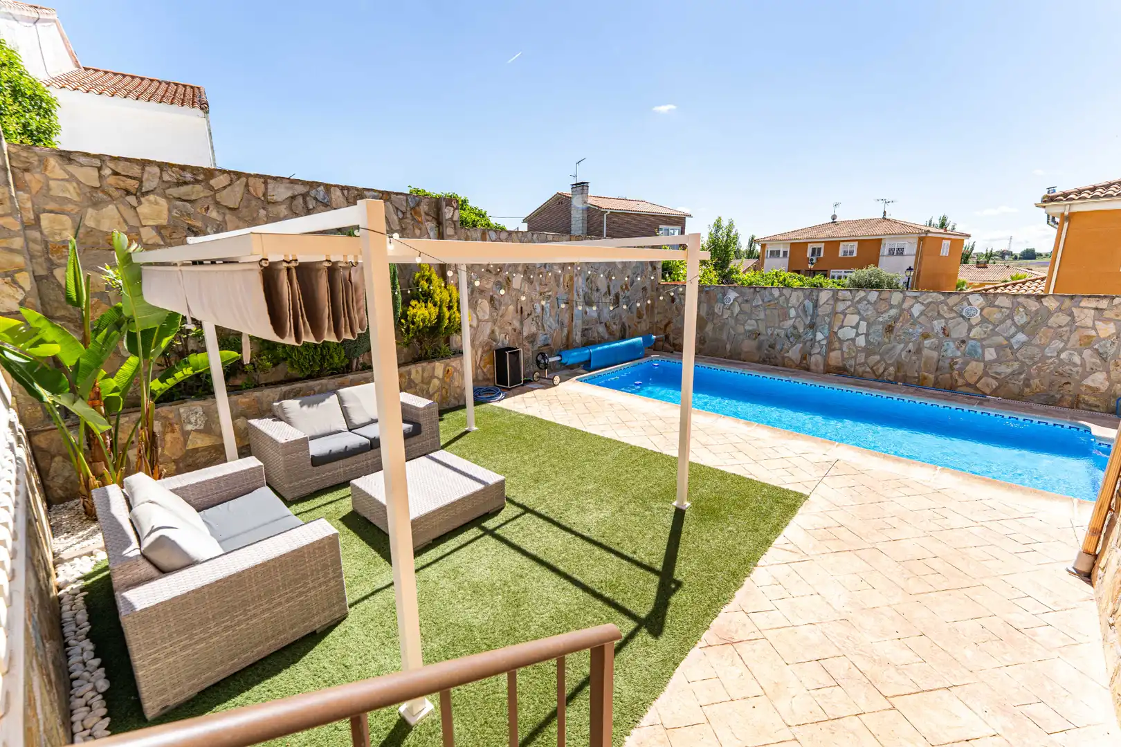 Terraza de Casa o chalet en venta en Serranillos del Valle con Aire acondicionado, Calefacción y Jardín privado