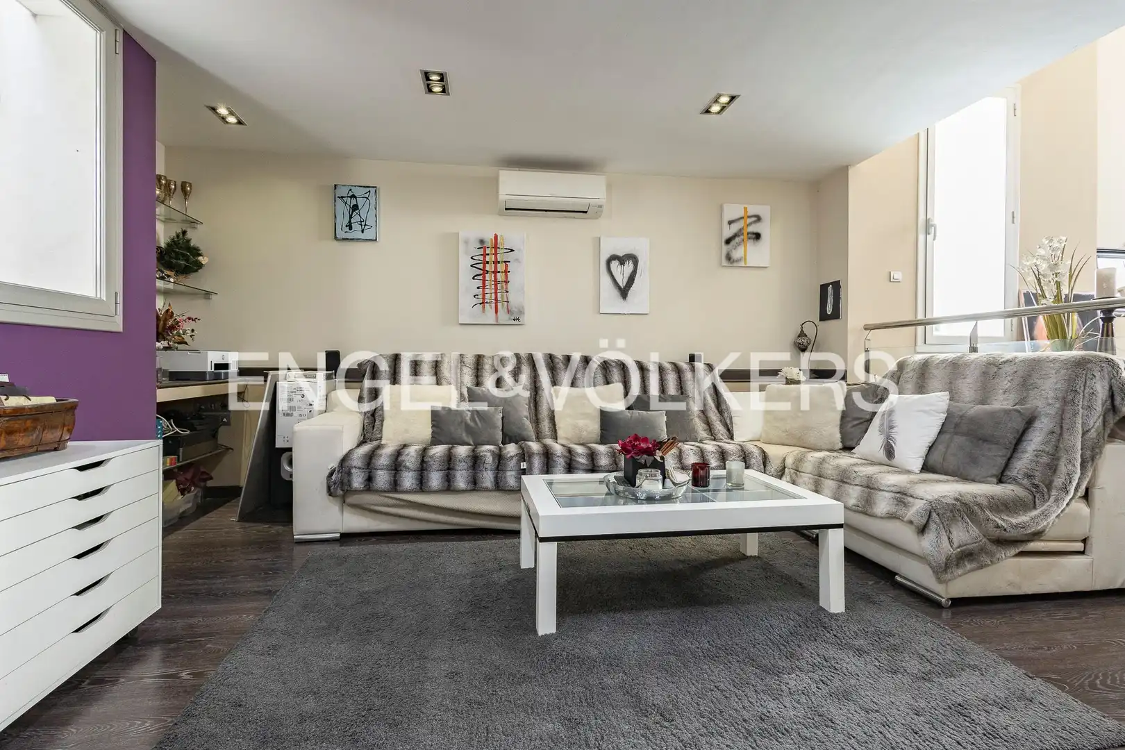 Sala d'estar de Planta baixa en venda en Sant Just Desvern amb Aire condicionat, Calefacció i Balcó
