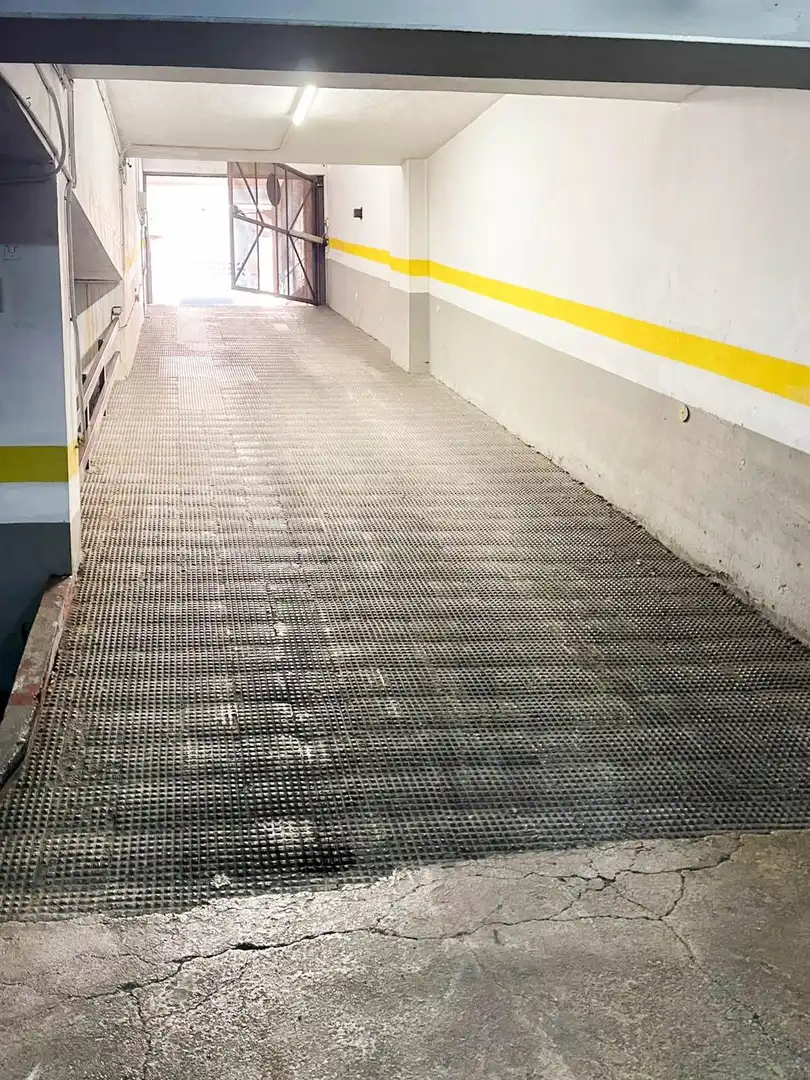 Parkplatz von Garage zum Verkauf in Valencia