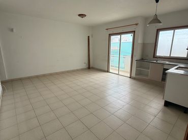 Piso con balcón en venta en Calle San Vicente 15
