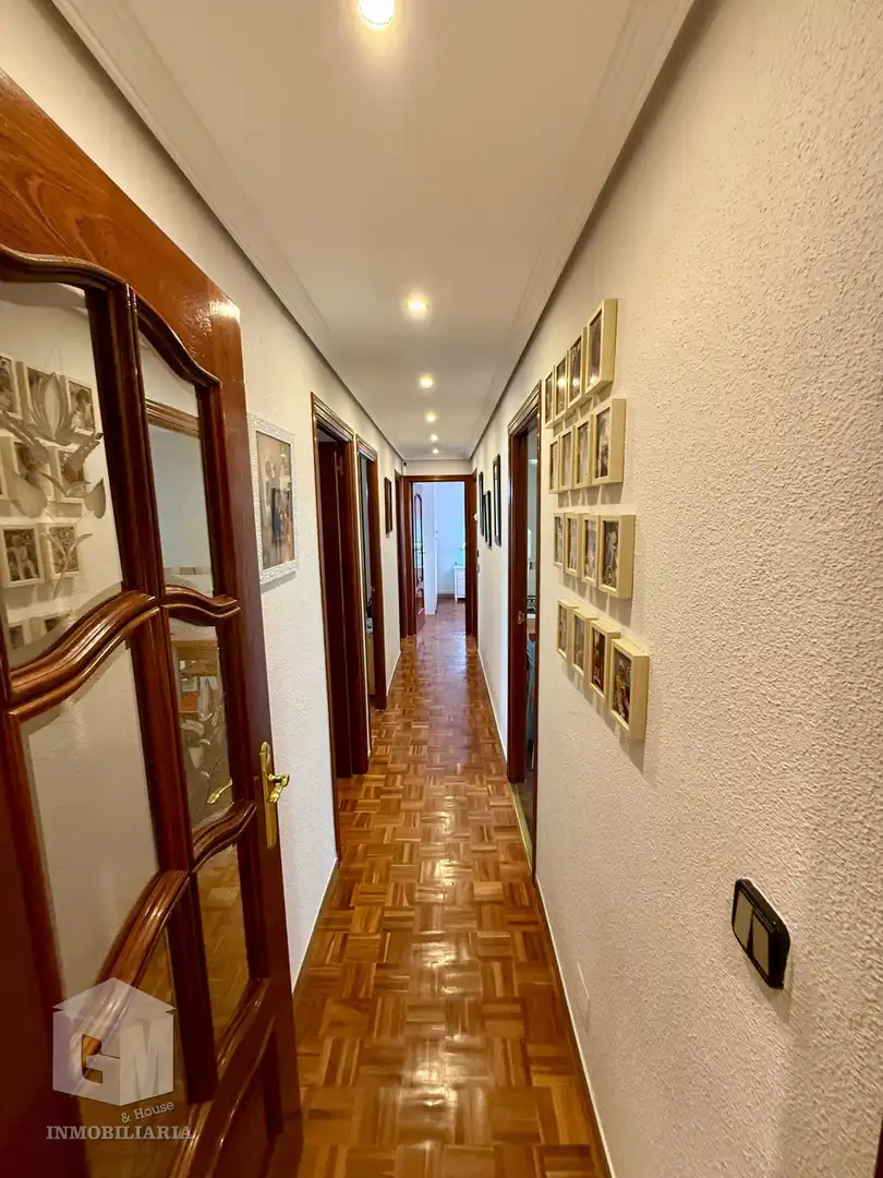 Flat for sale in Ensanche