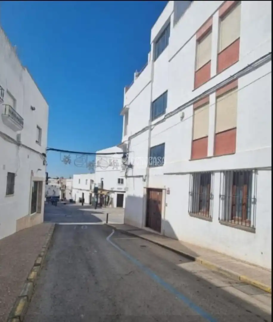 Vista exterior de Àtic en venda en Conil de la Frontera amb Terrassa i Balcó