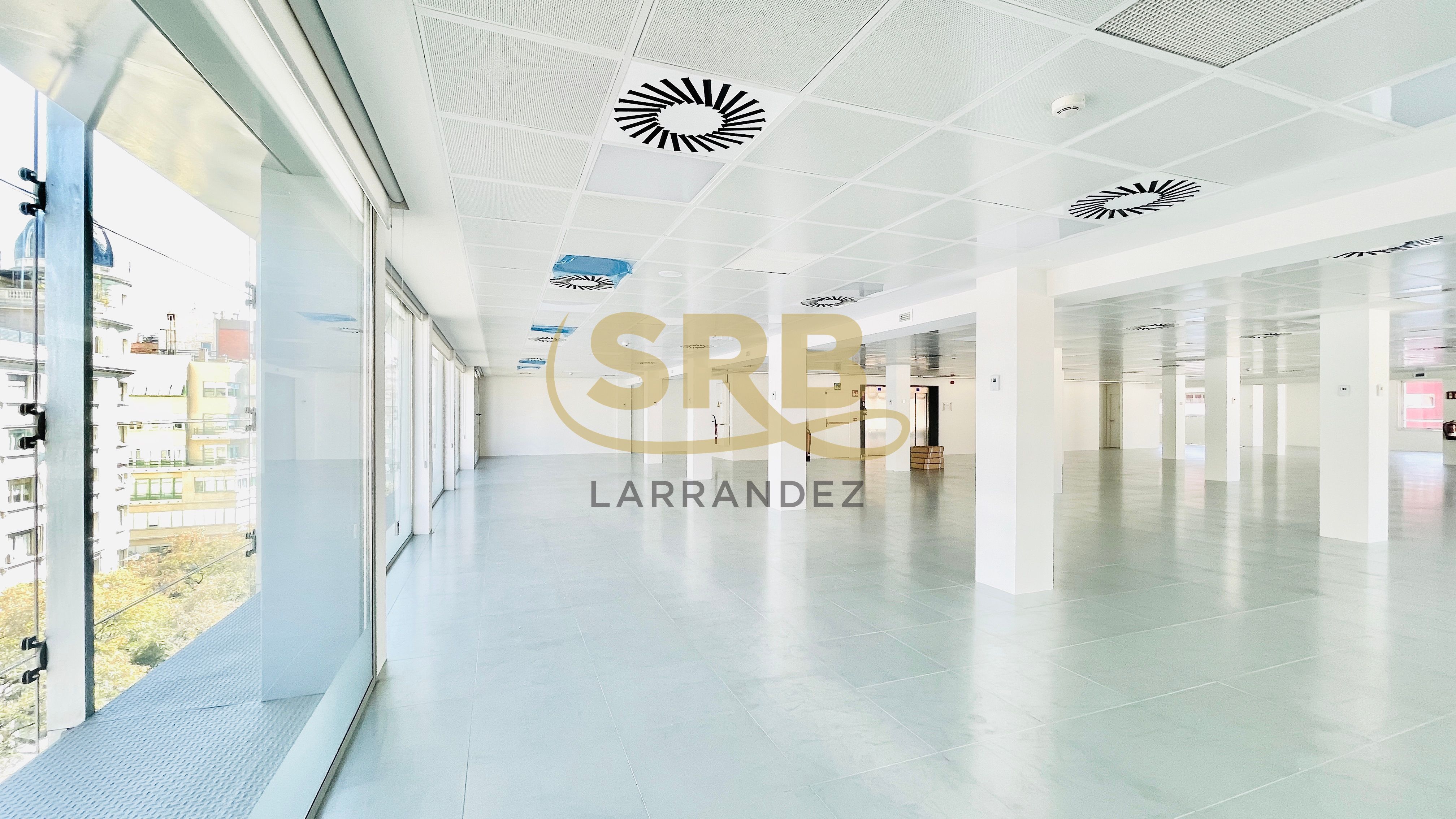 Oficina de lloguer en  Barcelona Capital amb Aire condicionat i Calefacció