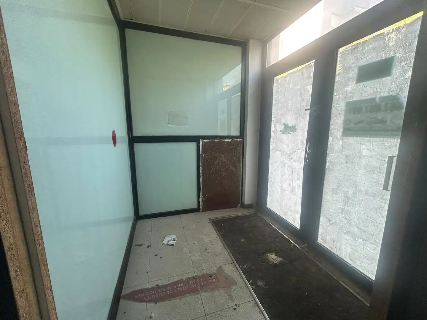 Local comercial en venda a Carrer del Vallespir, imagen 11