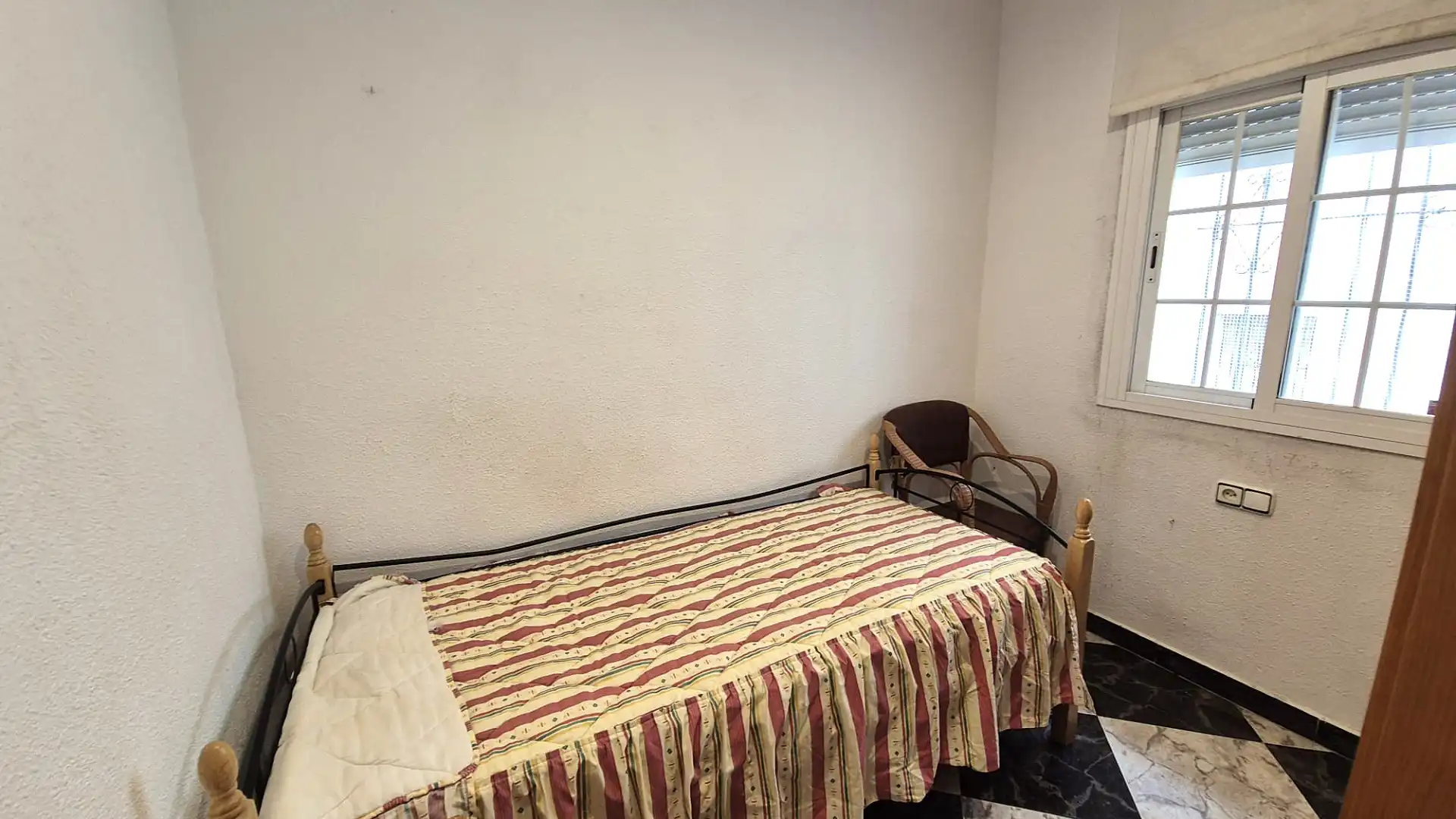Habitación de Piso en venta en Badajoz con Aire acondicionado, Calefacción y Amueblado