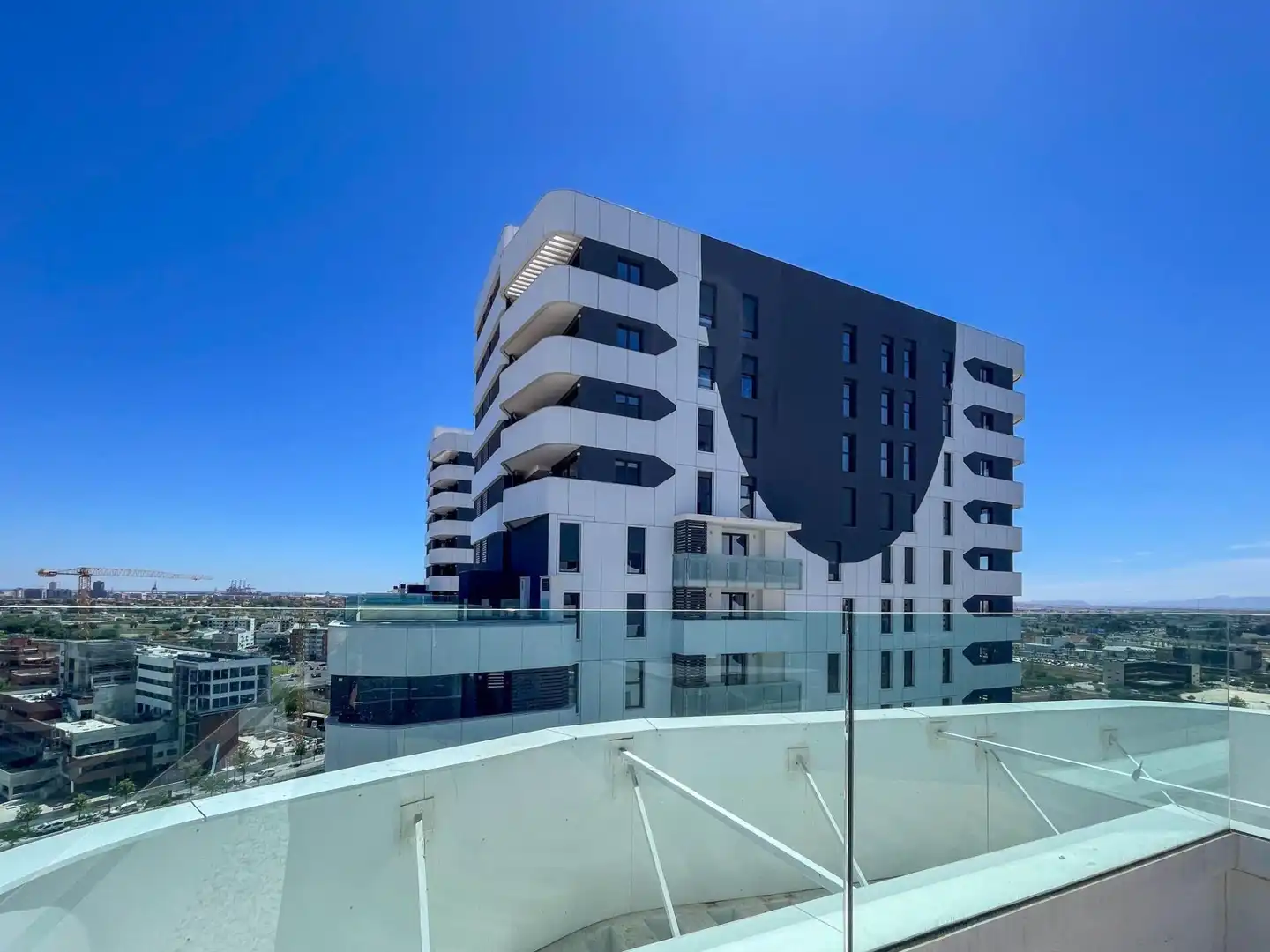 Exterior view of Flat for sale in Valencia  with Air Conditioner, Heating and Private garden
