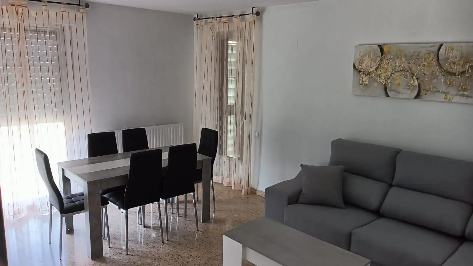 Sala d'estar de Pis en venda en Zaragoza amb Calefacció, Jardí privat i Terrassa