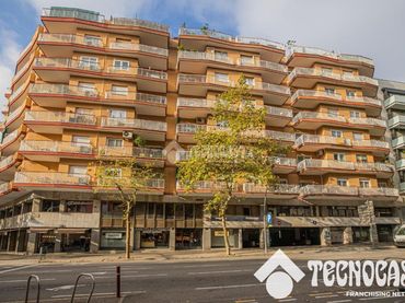 Penthouse mit Aufzug zum Verkauf in Les Corts