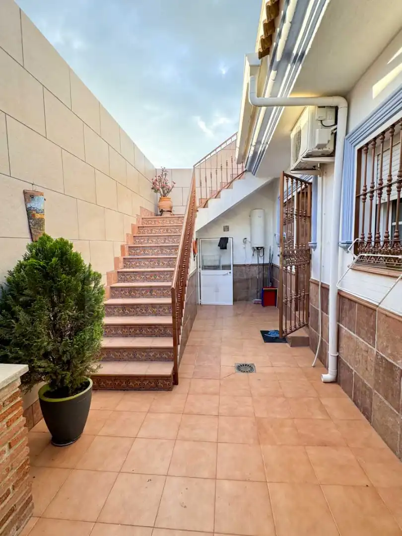 Casa adosada en venta en Alhaurín El Grande con Terraza