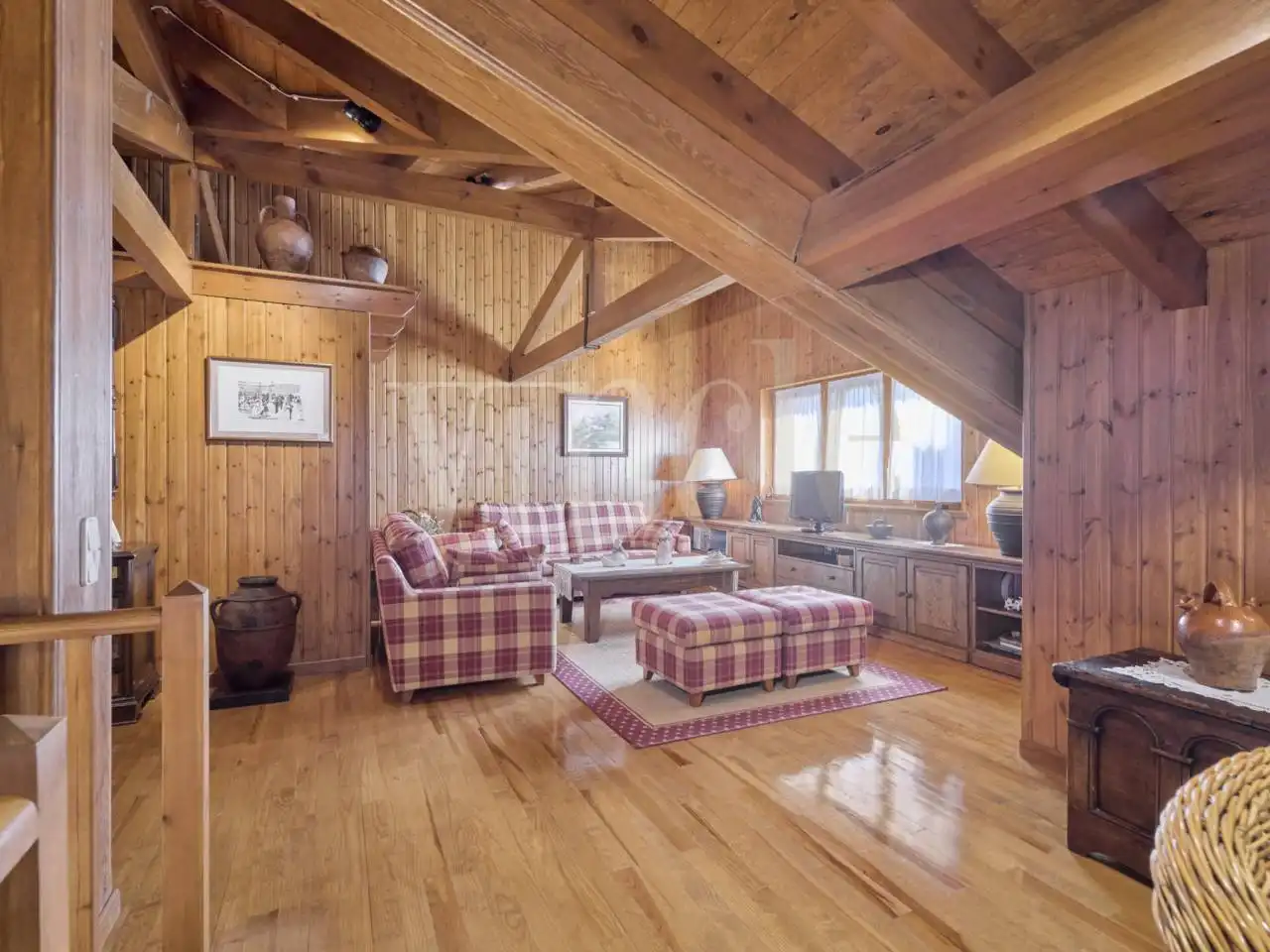 Sala d'estar de Casa o xalet en venda en Fontanals de Cerdanya amb Calefacció, Jardí privat i Parquet