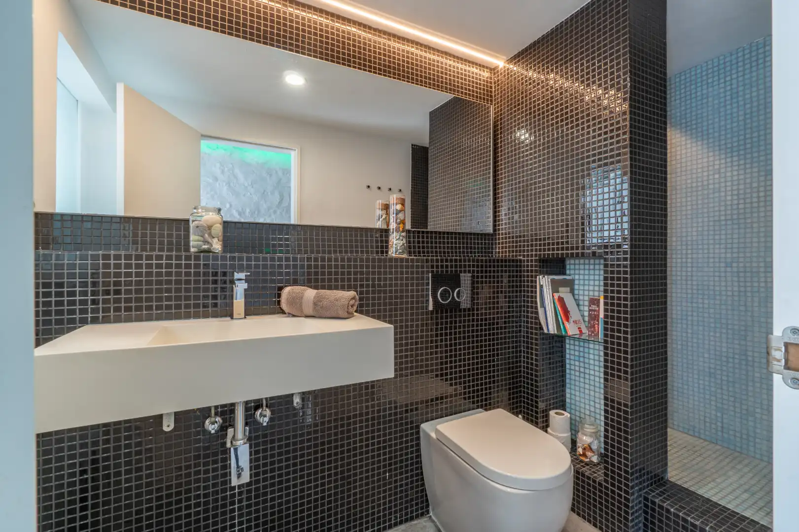 Badezimmer von Einfamilien-Reihenhaus zur Miete in Artà mit Klimaanlage, Heizung und Terrasse