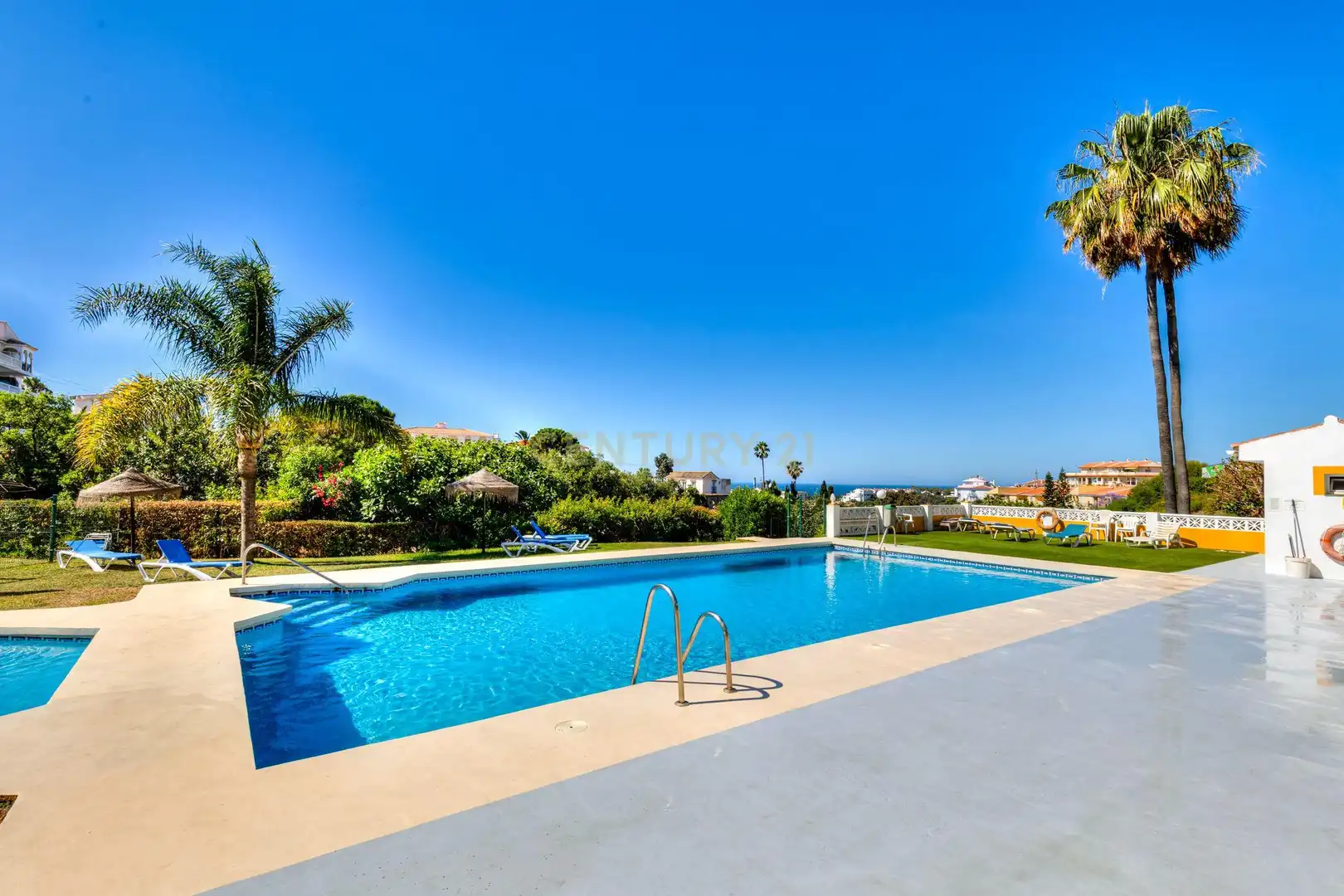 Piscina de Planta baja en venta en Mijas con Jardín privado, Piscina y Lavadora