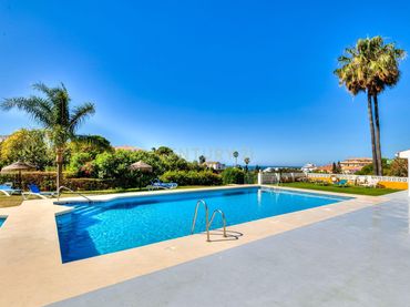Baixos amb piscina en venda a Calle Andalucía del Faro, 59, Las Lagunas, Spain