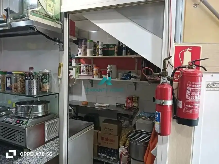 Cuina de Local de lloguer en Alcorcón amb Aire condicionat i Moblat