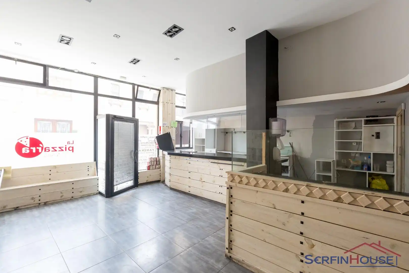 Cuina de Local en venda en Santoña amb Aire condicionat i Terrassa