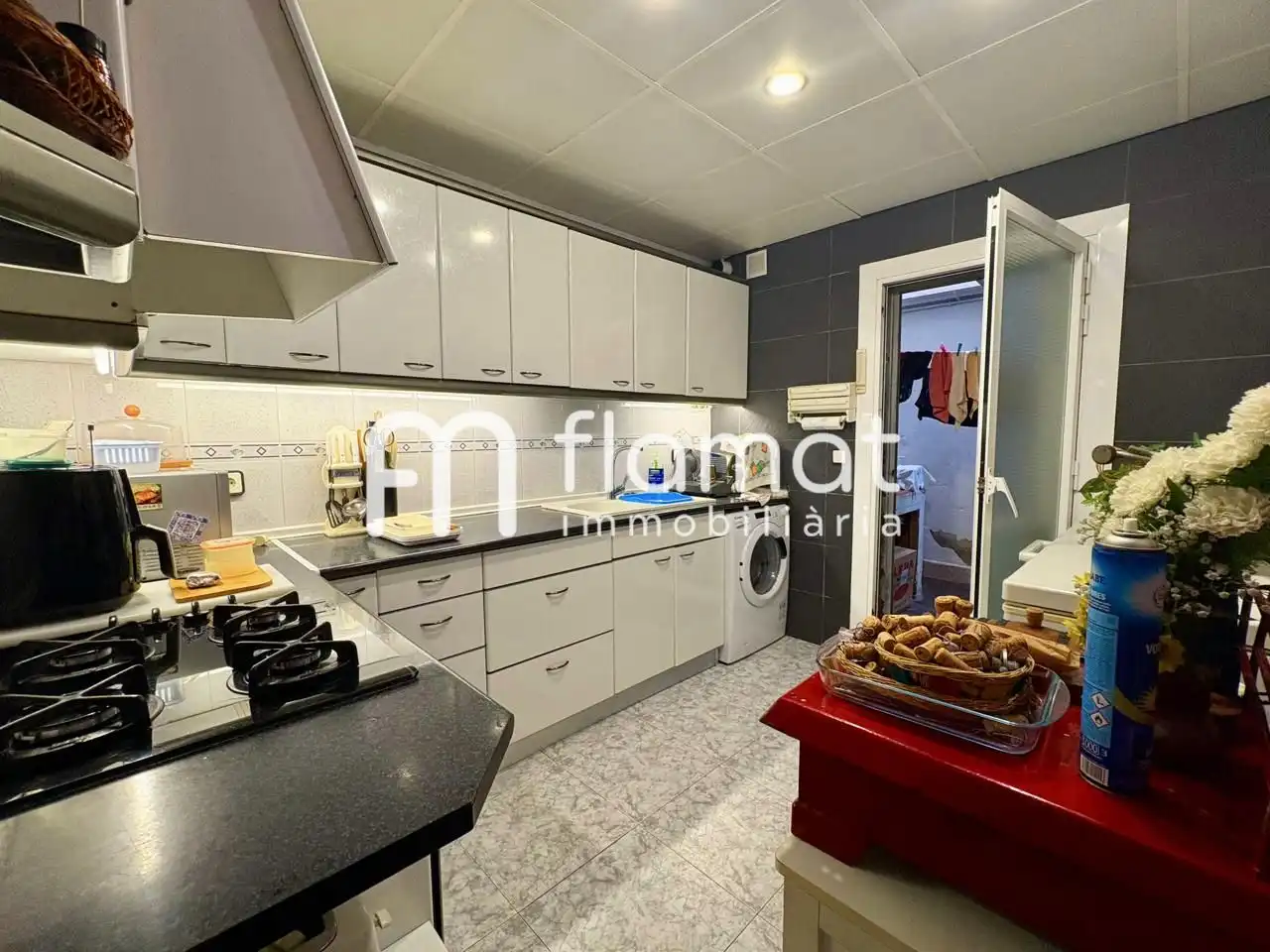 Küche von Maisonette zum Verkauf in Barcelona mit Klimaanlage und Terrasse