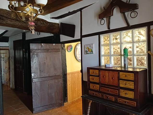 Casa adosada en Venta en Camprovín