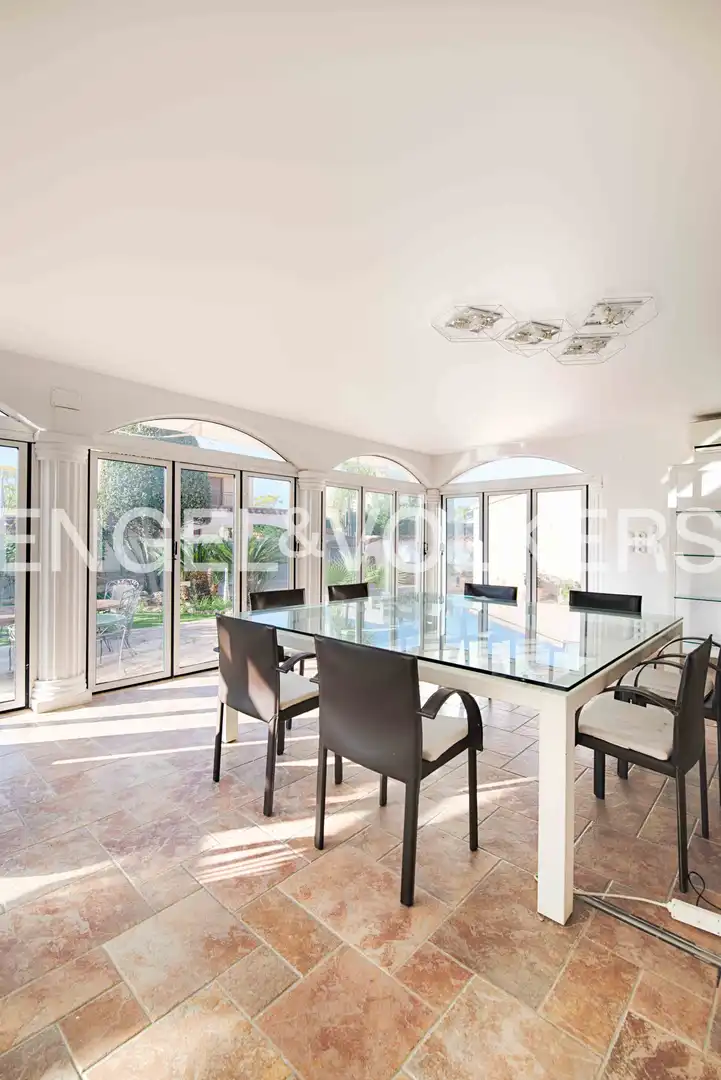 Casa con piscina en venta en Carrer Requesens, imagen 14
