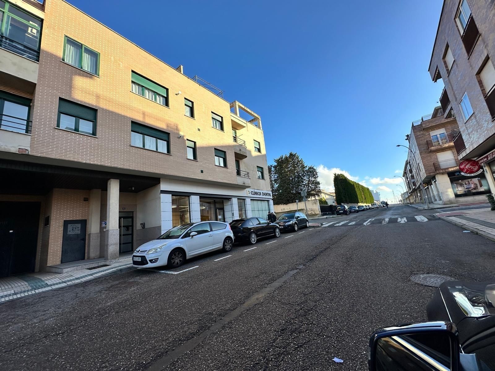 Exterior view of Garage to rent in Villares de la Reina