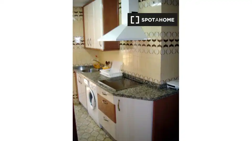 Cocina de Piso de alquiler en Salamanca con Aire acondicionado, Calefacción y Amueblado