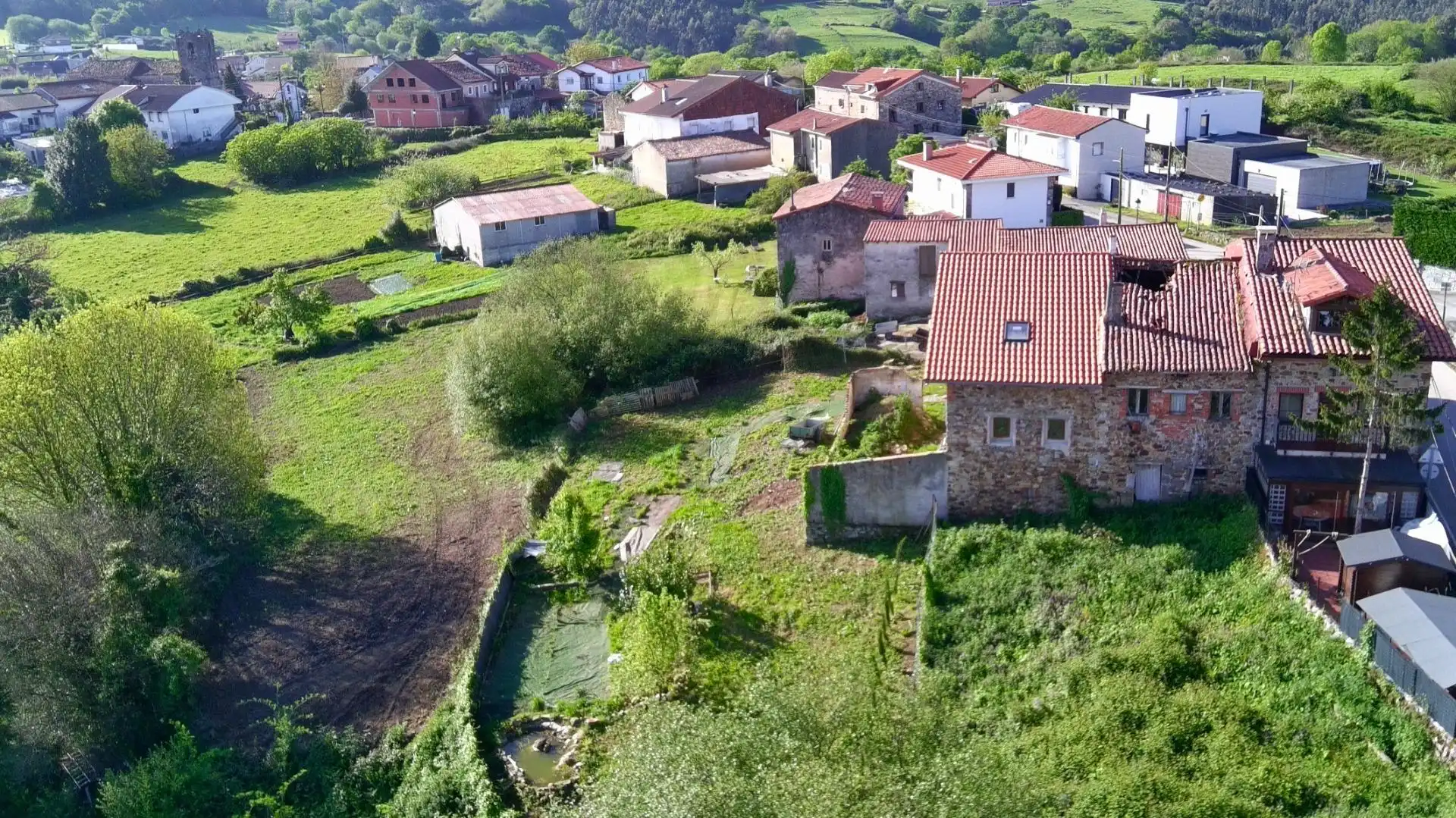 Haus oder Chalet zum Verkauf in Limpias mit Privatgarten und Balkon