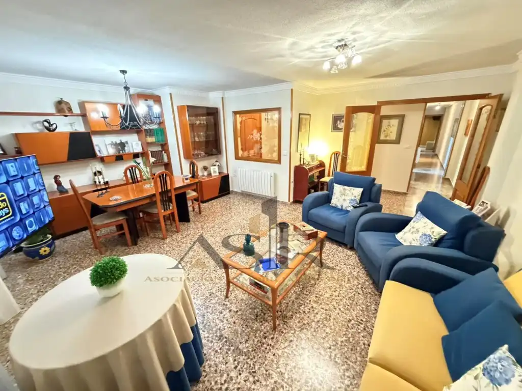 Flat with lift to rent in Calle Verge Del Lluch